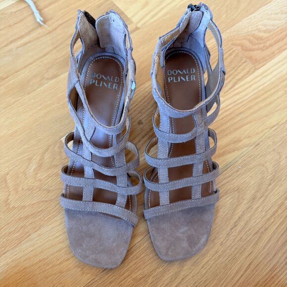 Amazon.com | Donald Pliner Women Donald J Pliner Poeme Sandal | Brown/Tan | Size 7.5 | NEW